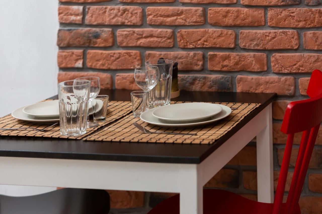 Downtown Studio Apartment Poznanska By Renters Varşova Dış mekan fotoğraf