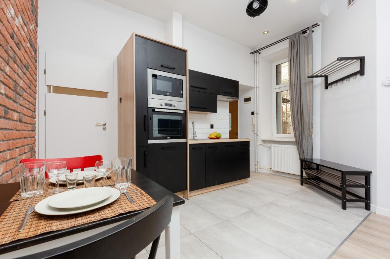 Downtown Studio Apartment Poznanska By Renters Varşova Dış mekan fotoğraf
