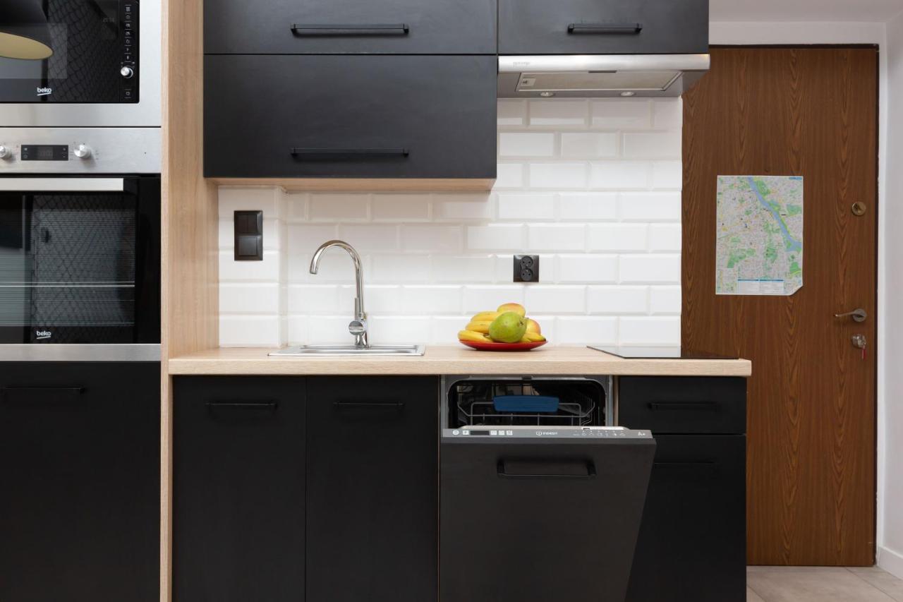 Downtown Studio Apartment Poznanska By Renters Varşova Dış mekan fotoğraf